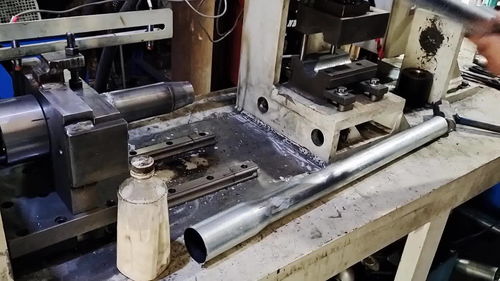 圓管擴口機與路燈支架鍍鋅管脹管設備的網絡化應用